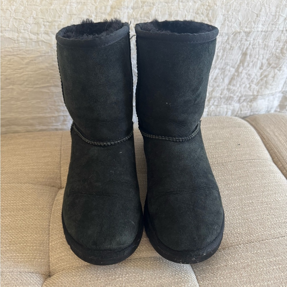 Kids Black Suede Ugg Boots - Classic